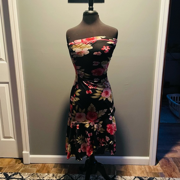 Trixxi Dresses & Skirts - Trixxx floral dress